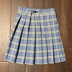 pleated plaid skirt